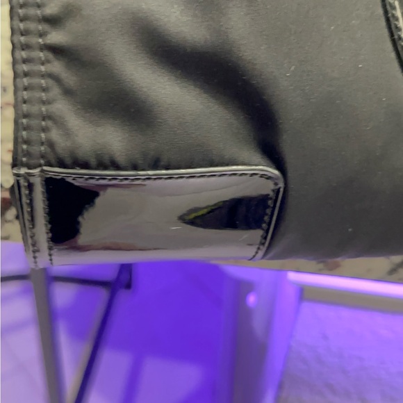 Tory Burch Ella Tote Bag. - Black. - Picture 8 of 10